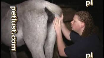 Mature cunt hammered to obedience on video